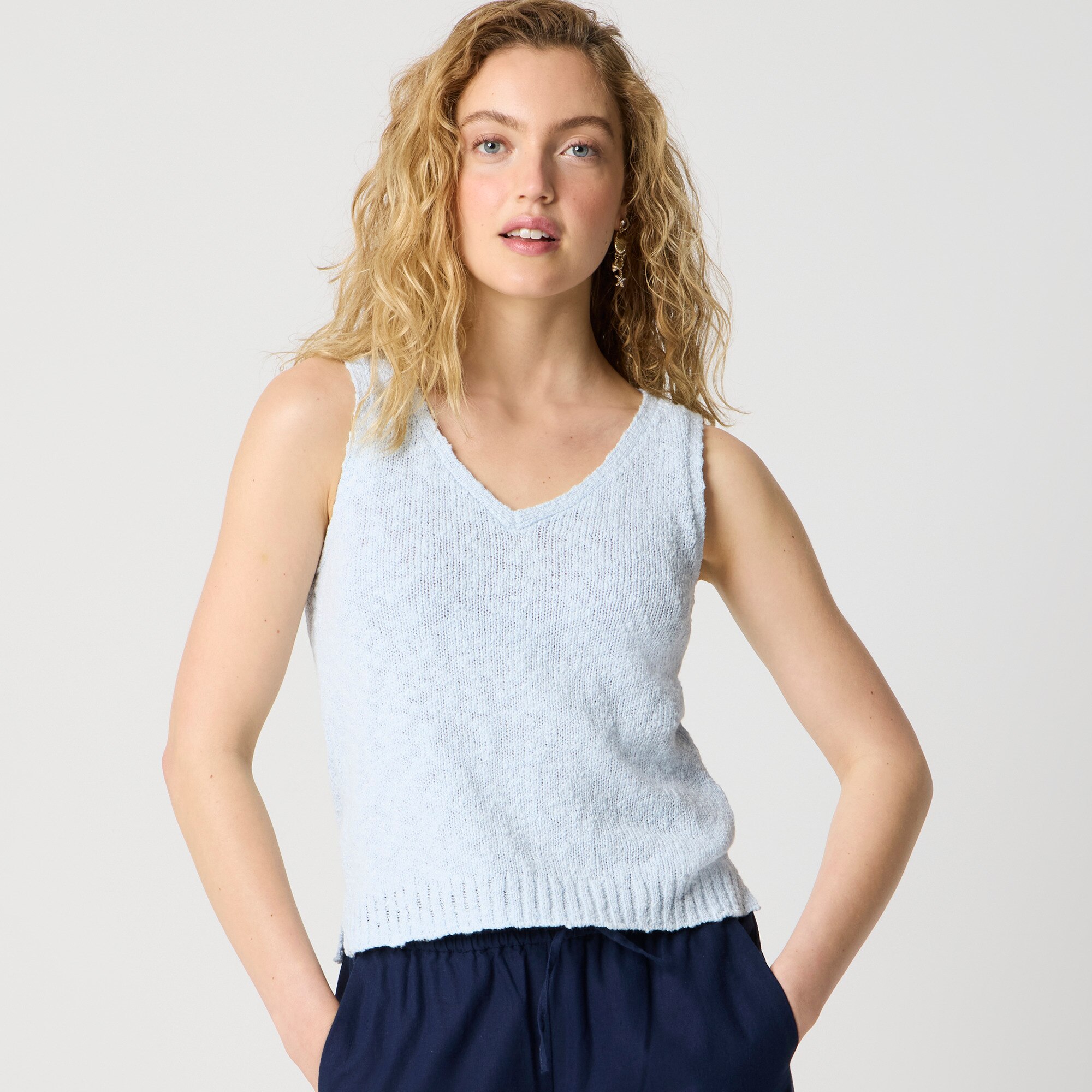 V-neck beach sweater-tank