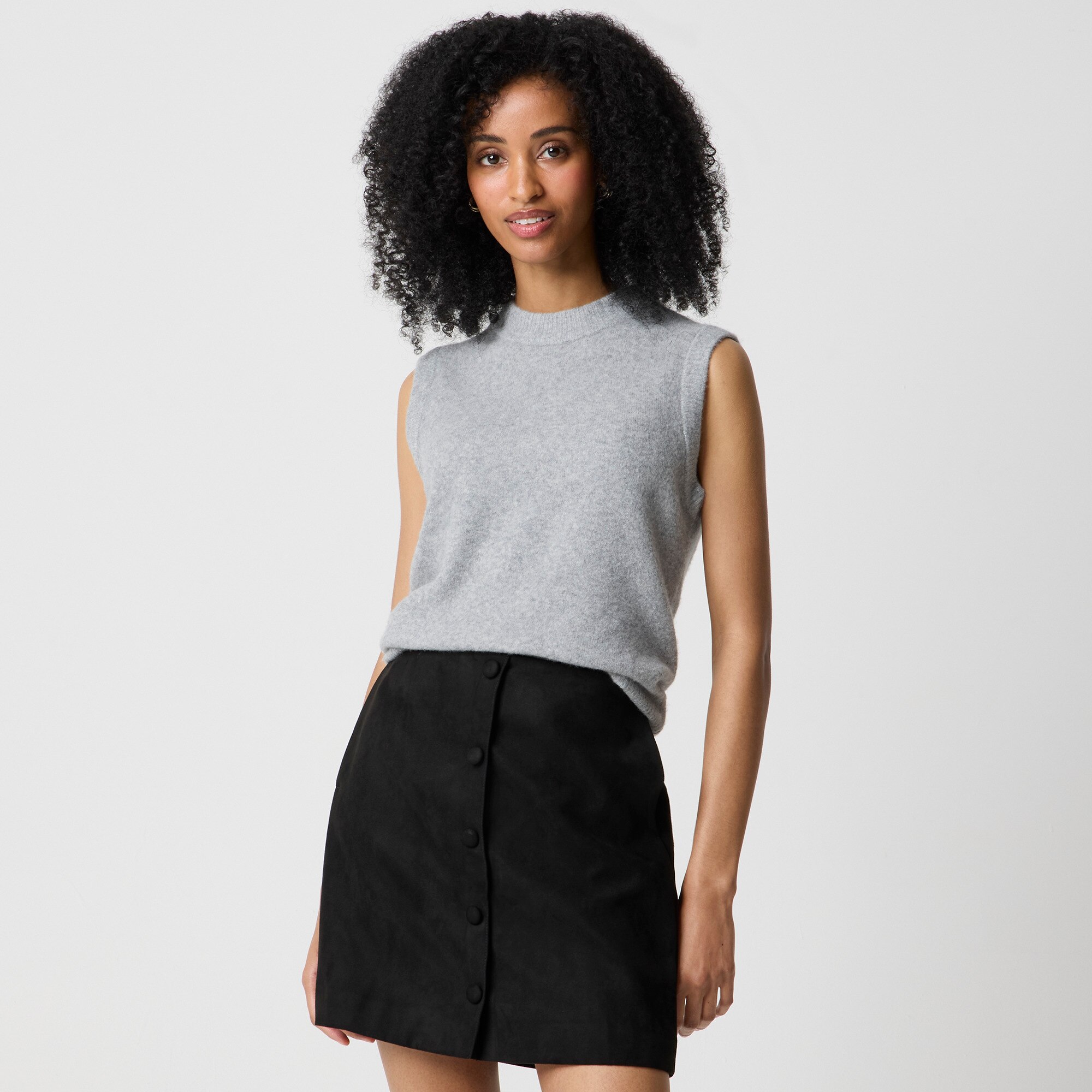 Crewneck sweater-vest in extra-soft yarn