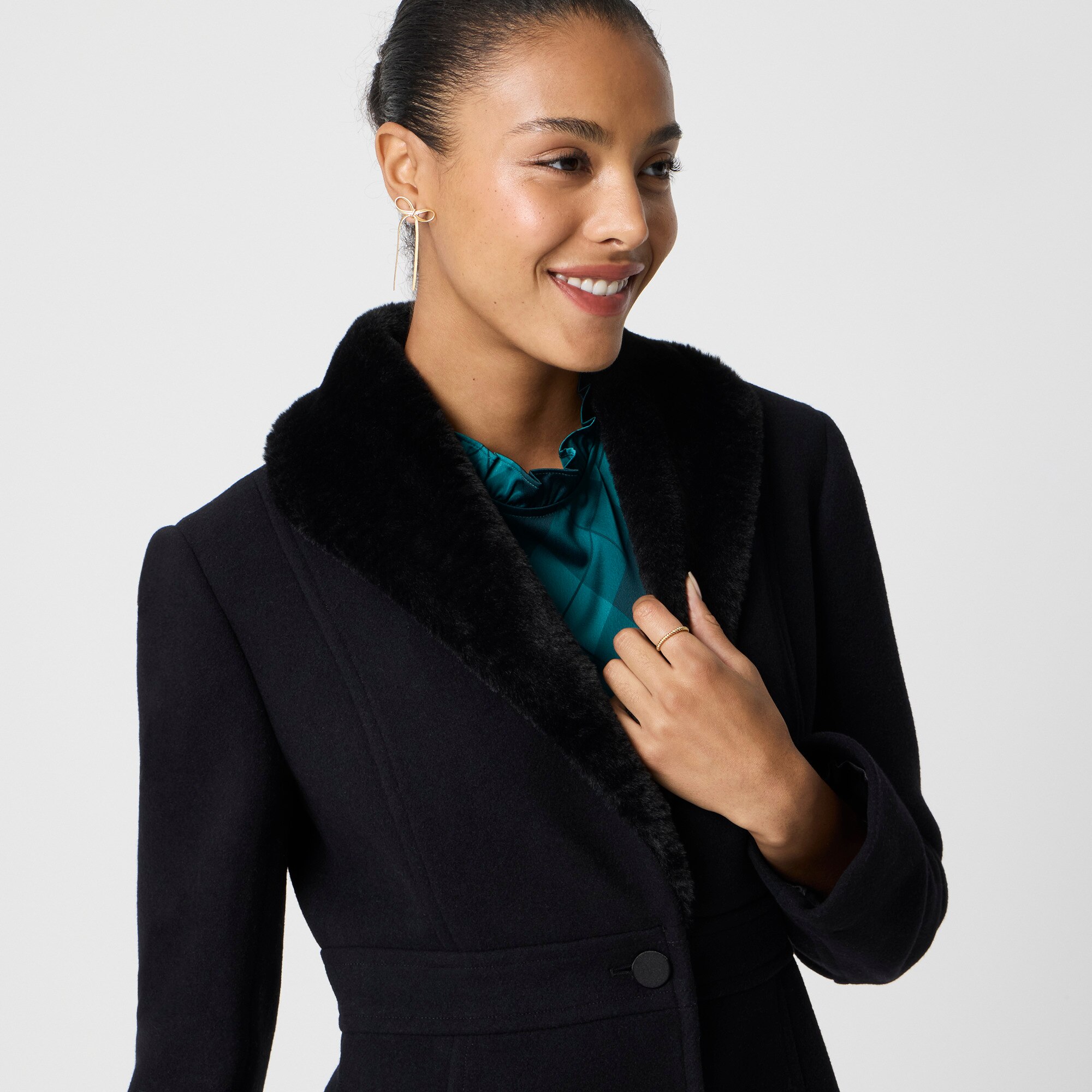 Lady day coat with faux-fur shawl collar