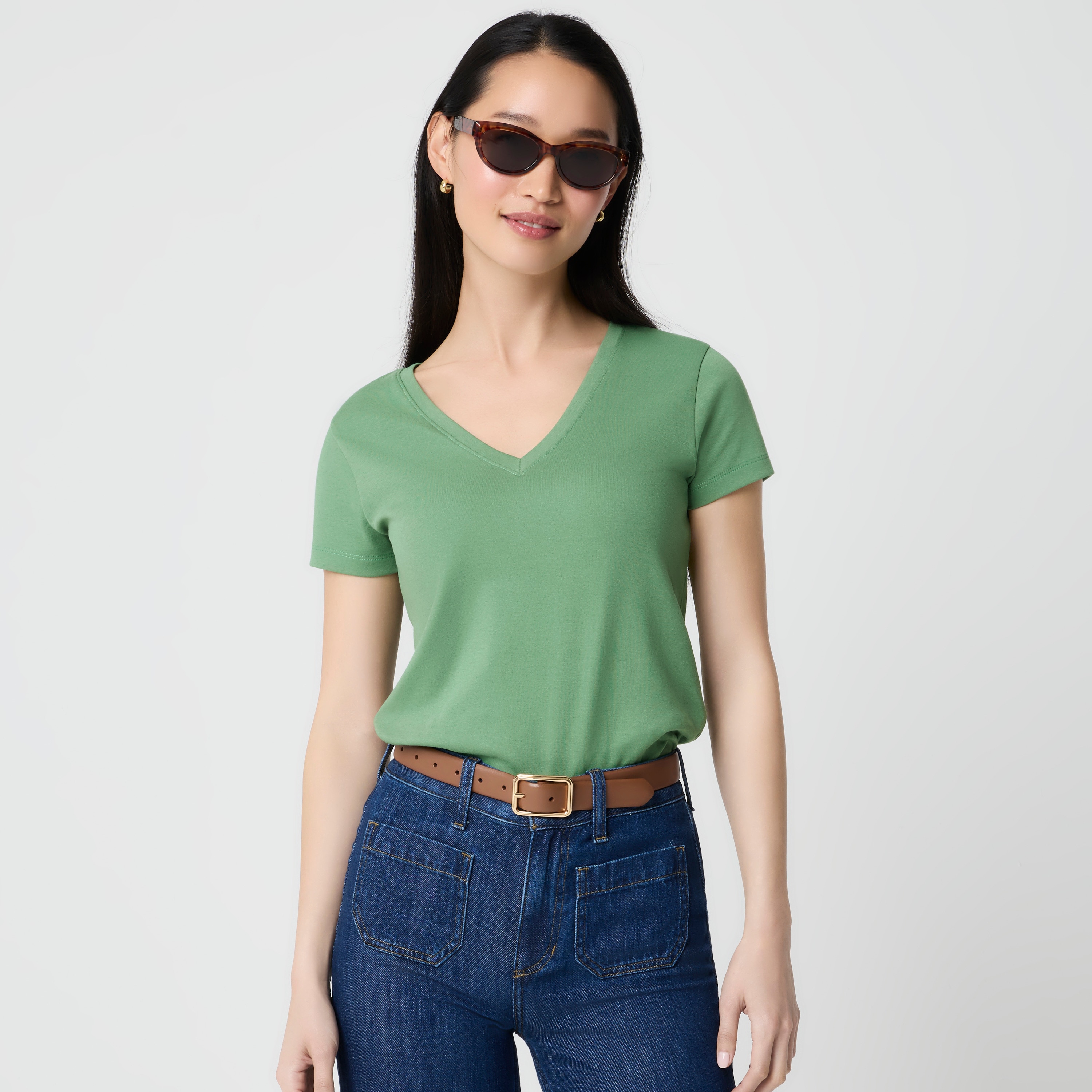 Essential V-neck tee