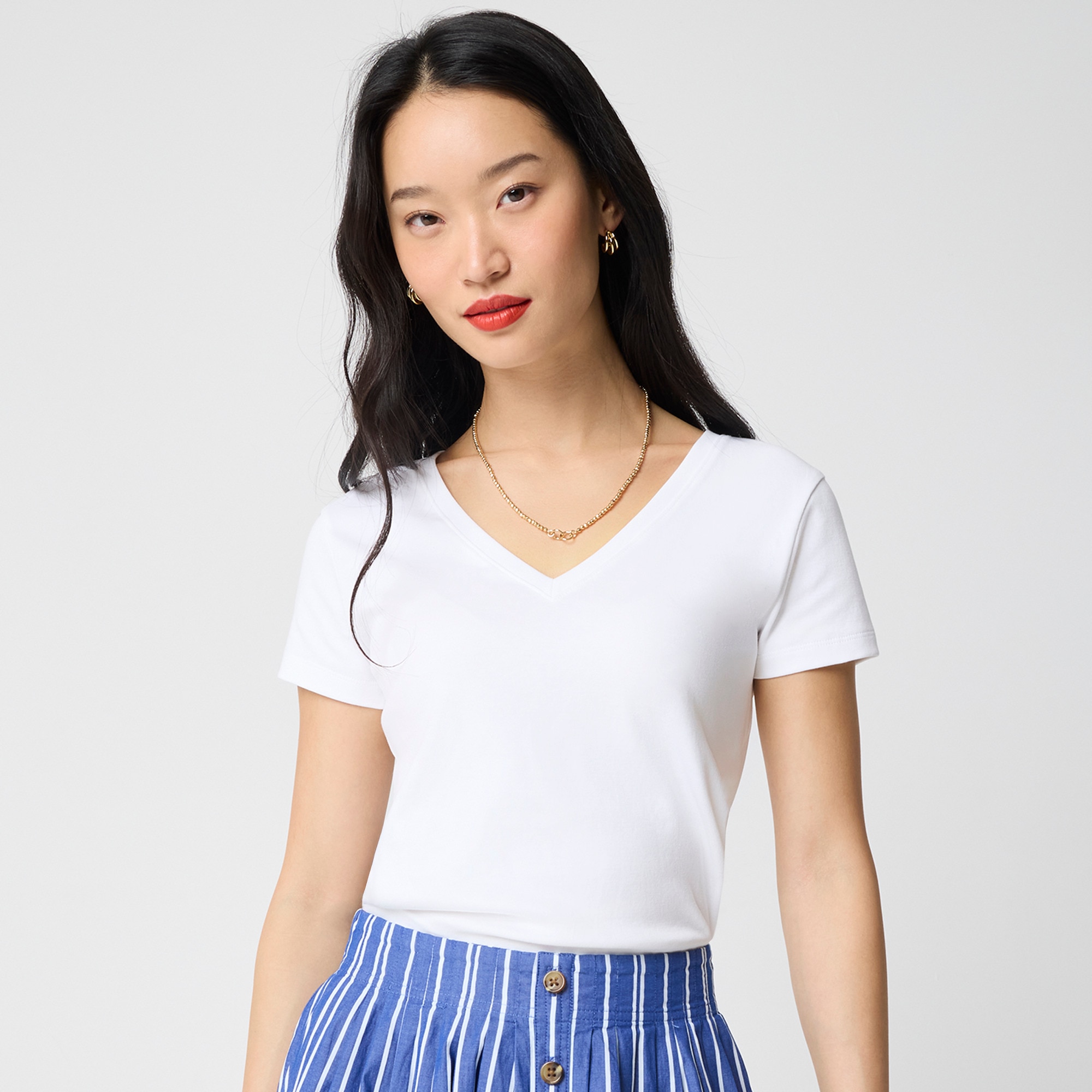 Essential V-neck tee